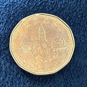 1992 loonie Canadian Dollar Coin